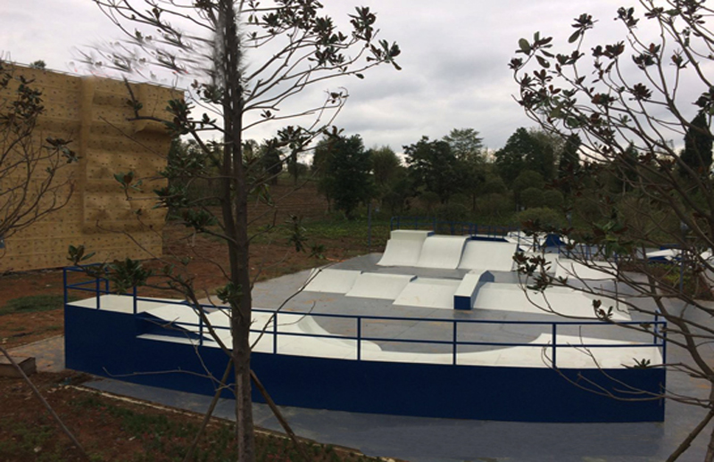 貴州省遵義市百草園旅游區極限運動場（專業比賽區）