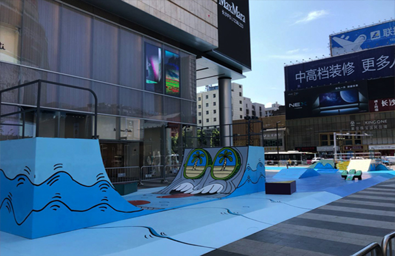 湖南省長沙市國金中心商業廣場極限運動場