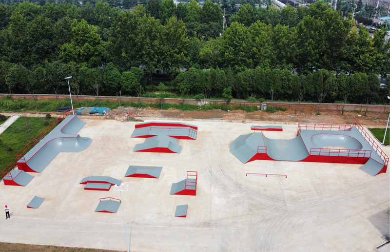 河南省洛陽市陽光工業游園極限運動場