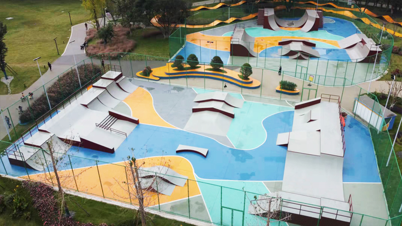 四川省成都市新華公園極限運(yùn)動(dòng)場(chǎng)(中級(jí)提高區(qū))