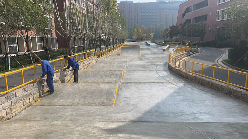 河北省邢臺市童泰學校極限運動場（街式區）
